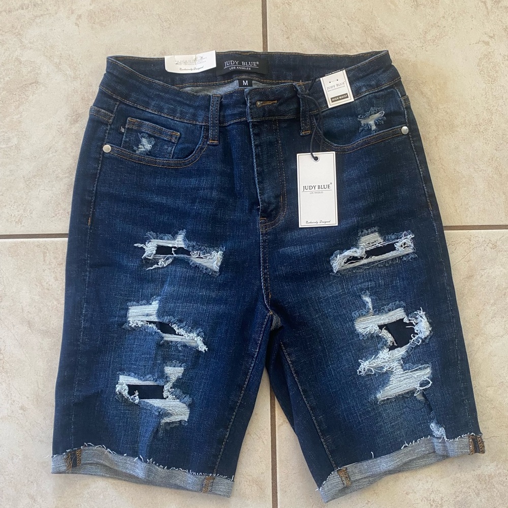 ✨✨NEW JUDY BLUE BERMUDA SHORTS✨✨